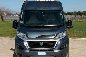 Camper Van Font Vendome Horizon 307
