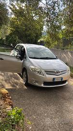 Toyota auris 1.3 del 2011 benzina