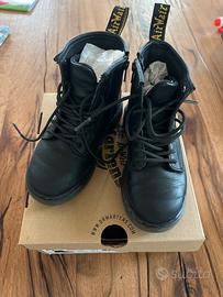 Dr Martens numero 27