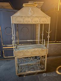 Mobile porta piante in ferro battuto barbecue