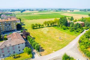 TER. RESIDENZIALE A REGGIO NELL'EMILIA