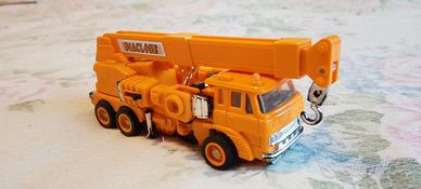 AUTOGRU Diaclone (Transformers)