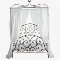 letto a baldacchino 