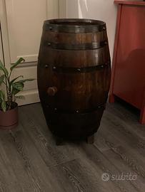 Stupendo barile  mobile bar originale 1980