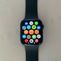 Apple Watch 7 - 45 mm + omaggio