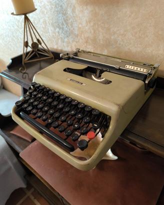 Olivetti Lettera 22