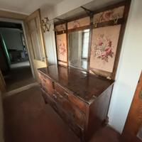 Mobile in legno vintage con specchiera