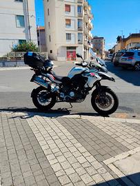 Benelli trk 502x 