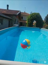 Ampia Bifamiliare con Giardino di 2000 m² e Grandi