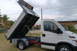 Iveco Daily 35c13 / 2.8 ribalt. trilaterale 2004