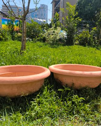 Coppia di ciotole in resina effetto terracotta 