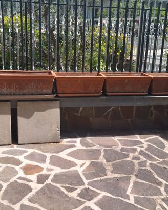 Vasi e fioriere di terracotta