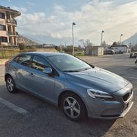 Volvo V40 D2