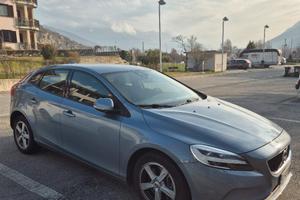 Volvo V40 D2
