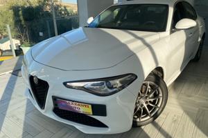 Alfa Romeo Giulia 2.2 TurboD B-tech AT8 FULL LED20