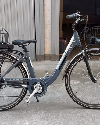 Bici Elettrica Montana E-AYDA da donna.