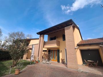 Zelarino ampia porzione di villa