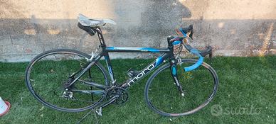 bici da corsa full carbon 