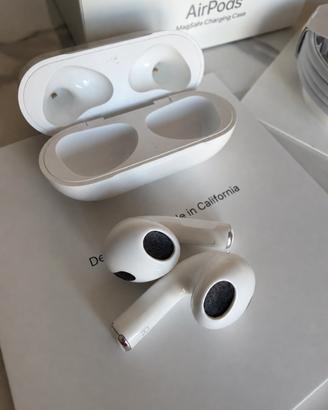 AIRPODS 3° GENERAZIONE CON CUSTODIA MAGSAFE 