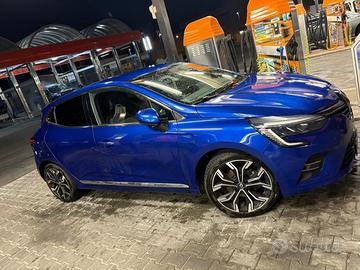 Renault clio E-Tech hybrid