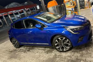 Renault clio E-Tech hybrid