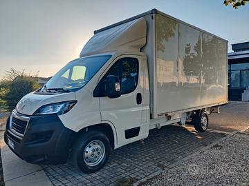 Peugeot Boxer 335 2.2 BlueHDi 140 S&S PLM-TM Furgo