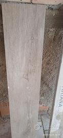 Pavimento gres porcellanato effetto legno