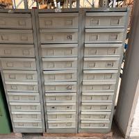 Cassettiera in metallo minuteria