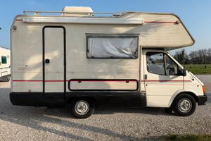 Arca scout 330 su Ford transit Mansardato Anno: