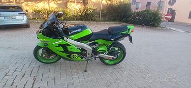 Kawasaki ninja zx6r