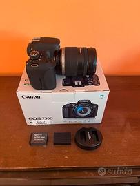 CANON 750D con OBIETTIVO 18-200mm