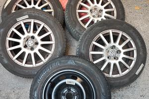 4 CERCHI IN LEGA VOLKSWAGEN BORA/GOLF GOMME ESTIVE