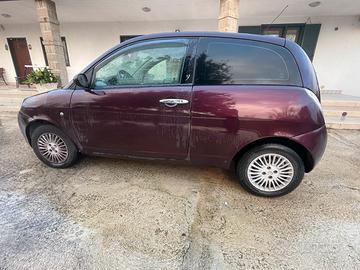 Lancia y