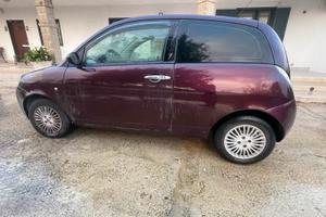 Lancia y