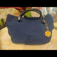 borse a uncinetto, fatte a mano e in pezzi singoli