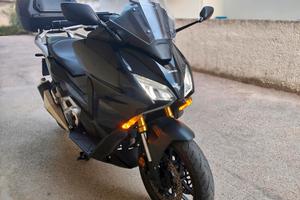 Honda Forza 750