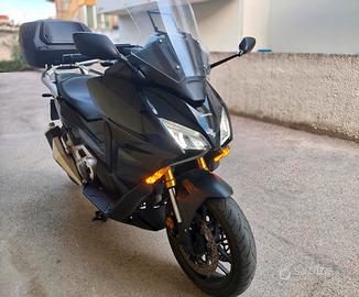 Honda Forza 750