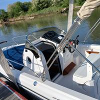 Ranieri walkaround shadow 22 con suzuki 200cv 2025