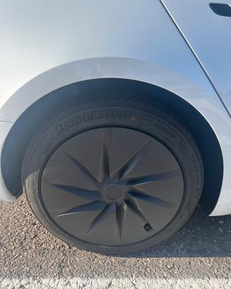 4 gomme Bridgestone T005EV 235/45R18 98V