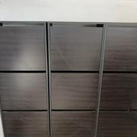 Scarpieren. 2 pezzi ikea marrone-nero