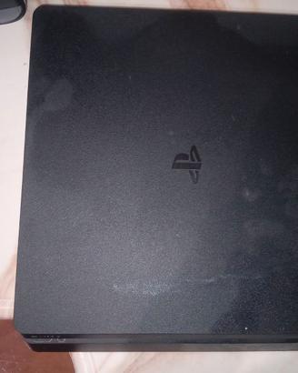Playstation 4 slim