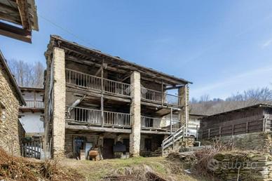 CASA INDIPENDENTE A ANGROGNA