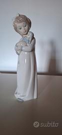 statuetta in porcellana