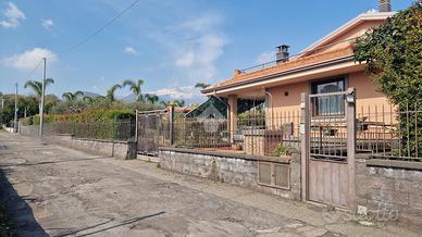 VILLA SINGOLA A VIAGRANDE