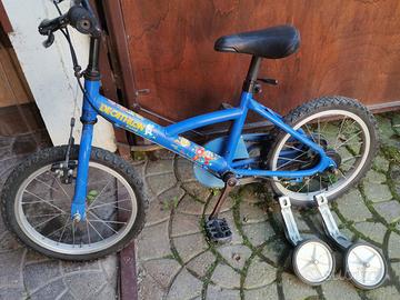 Bicicletta blu per bambino con rotelle incluse