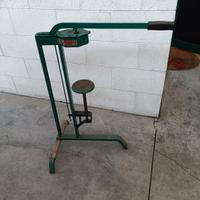 macchinetta x tappare bottiglie e pintoni di sughe