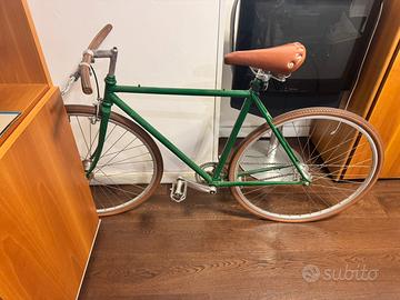 Bicicletta a scatto fisso restaurata