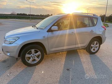 Toyota RAV4 Luxury – Anno 2006 – 143.000 km