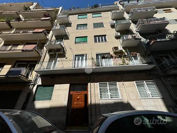 4 LOCALI A BARI