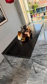 Tavolo in legno e acciaio